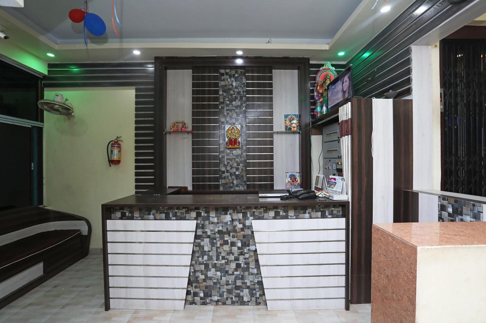 Oyo 26152 Hotel Aarush ディガ エクステリア 写真